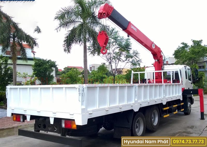 Xe Tải Hyundai HD210 Gắn Cẩu Unic 5 Tấn 4 Khúc URV 554